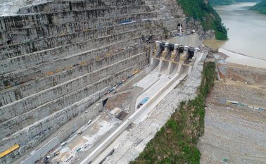 A partir de ahora EPM se concentrará en determinar cuándo será posible interrumpir el flujo de agua por la casa de máquinas, momento en el que evaluará los daños ocasionados por la contingencia. Colprensa