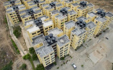 En la urbanización Cormoranes hay nueve torres que están siendo monitoreadas por el Ministerio de Vivienda. Archivo