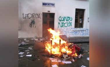 Marcaron la cuarta marcha por la educación superior convocada por estudiantes y sindicatos de trabajadores. Colprensa