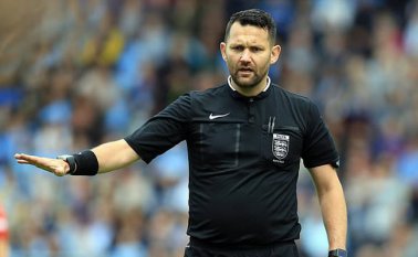 McNamara estaba encargado de dirigir el Manchester City-Reading, un partido de la primera división femenina. Tomada de Twitter