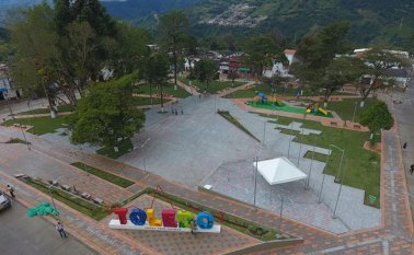 En la remodelación del parque Juana de Almeyda se invirtieron 2.200 millones de pesos.  Cortesía Alcaldía de Toledo