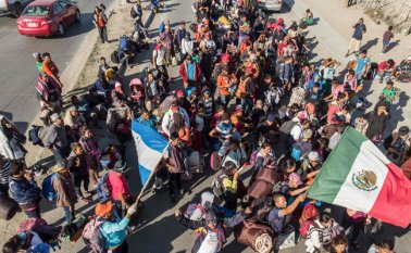 Vista aérea de la llegada de migrantes centroamericanos a la ciudad mejicana de Tijuana. AFP
