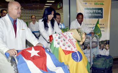 Los cubanos abandonarán Brasil entre noviembre y enero del próximo año.
Internet