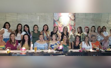 Jacqueline Lizcano fue agasajada con una cena. Cortesía