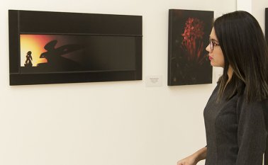 Fotografía digital trabajada por la artista Fabiola Canal Acero. El juego de luces y sombras permite fijar la mirada en un punto exacto de la imagen. Alfredo Estévez / La Opinión