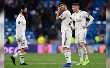 "La segunda parte no me gustó. Yo debo asumir, el equipo que planteo con muchos chicos jóvenes", dijo. AFP