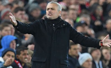 El club agradeció el trabajo de Mourinho.  AFP