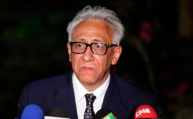 En rueda de prensa en la Fiscalía, Carlos Valdés anunció su renuncia como director del Instituto de Medicina Legal. Colprensa