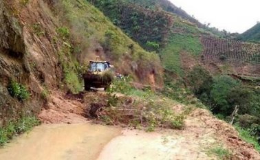 Vías terciarias colapsadas por el invierno. Colprensa