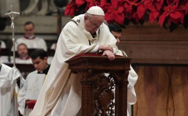 El Papa Francisco reiteró la importancia del amor, más que de los bienes. AFP