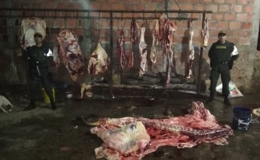 Entre las incautaciones se destaca la carne de contrabando. Policía