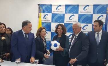 Quienes aspiren a recibir el aval del conservatismo deberán autorizar la consulta de antecedentes, con el fin de verificar que ninguno de los que represente la colectividad esté incurso en inhabilidades. Archivo