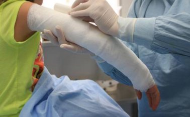 El INS ha registrado que el Valle del Cauca continúa liderando el listado al reportar 107 quemados. Archivo