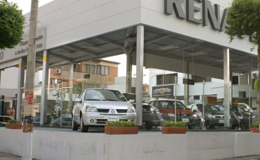 El mercado de vehículos estaría impulsado por una mayor dinámica de la economía colombiana. Archivo