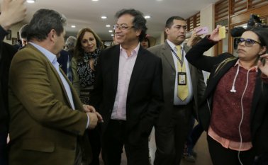 El hallazgo no está relacionado con la el llamado Petro video, sino con presuntas irregularidades con la campaña del hoy senador.  Colprensa
