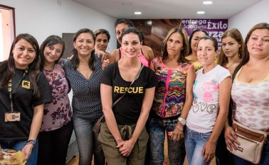 Instagram Morena Baccarin 