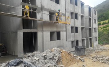 Cada estructura tiene 16 apartamentos, que contarán a su vez con zonas verdes, vías de acceso vehicular, peatonal y área social. Tomada de Facebook @AmraMohamad