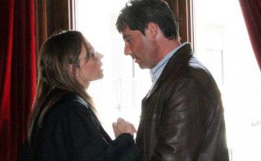 La abogada  lo defendió durante el juicio por haber matado de 11 tiros a su esposa en 2003, un crimen que le valió una larga condena, según una portavoz del colegio de abogados de Zaragoza. El País de España