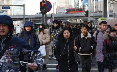 Ning Jizhe, director de la oficina nacional de estadísticas, resaltó que la economía china es resistente y tiene los recursos para superar las dificultades presentadas durante el 2018 por la guerra comercial con los Estados Unidos.
 AFP