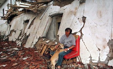 A la 1:19 pm, el lunes 25 de enero de 1999, más de 28 municipios del Eje Cafetero resultaron afectados por un terremoto. Archivo