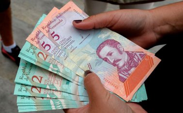 Los conductores y comerciantes se niegan a recibir los billetes pequeños, aseguran.
Archivo