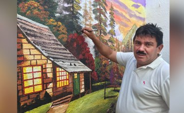 Cuadros de gran formato y murales en espacios abiertos son elaborados por el pintor Jesús Salvador Celis Delgado en la Provincia de Ocaña. Javier Sarabia