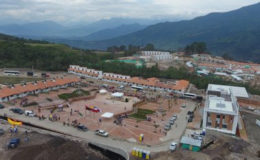 De las 988 casas que debe construir la Unión Temporal Nuevo Gramalote, aún falta por entregar 243. César Obando
