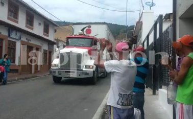 Pasadas las 11 de la mañana pasaron por Pamplona. Roberto Ospino / La Opinión