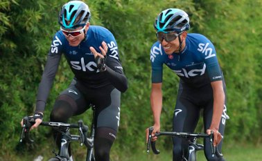 Chris Froome del equipo Sky del que también hace parte el colombiano Egan Bernal, fue uno de los primeros en llegar al país para participar en la segunda edición del Tour Colombia. Twitter