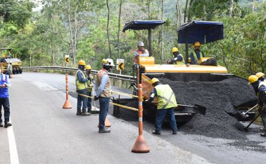 La rehabilitación del corredor vial Pamplona-Los Patios está en ejecución y tiene un valor de $120.000 millones. El objetivo es intervenir 62,2 kilómetros de vía existente entre Pamplona y Cúcuta. Unión vial río Pamplonita