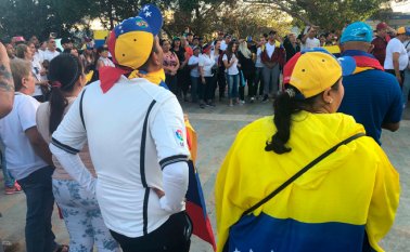 El director del Dadis precisó que, a través de la Dirección Operativa Prestación de Servicios de Salud, autoriza servicios de urgencia y hospitalización a los recién nacidos, hijos de mujeres y hombres venezolanos irregulares en la ciudad. Colprensa