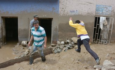 Las avenidas torrenciales son uno de los mayores riesgos para la región.  Archivo