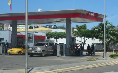 De materializarse esta idea se estaría estimulando el negocio ilegal de combustible, según Carlos Luna, presidente ejecutivo de la Cámara de Comercio de Cúcuta. Archivo