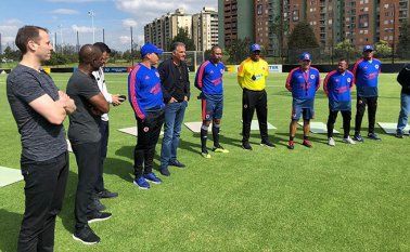 El nuevo entrenador de Colombia y parte de su cuerpo técnico visitaron los entrenamientos de la selección Colombia Sub-17. Colprensa
