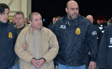 El Chapo Guzmán, de 61 años, fue hallado culpable el 12 de febrero de los 10 delitos de narcotráfico, uso de armas de fuego y lavado de dinero de los que era acusado. AFP