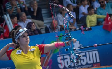 La arquera colombiana, Sara López, es la segunda mejor del mundo con el arco compuesto. Ahora le apunta a llevarse el título de los Juegos Panamericanos de Lima, Perú. Archivo
