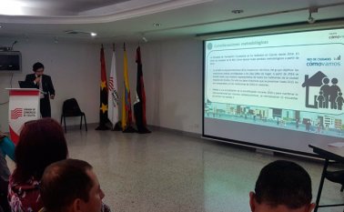 En total fueron 1043 encuestas cara a cara en todos los estratos. La Opinión