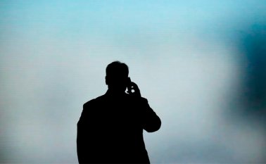 La tecnología móvil está sacando "la atención de salud fuera de las clínicas y hospitales". AFP