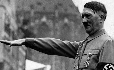 Hoffenberg prometió corregir rápidamente el problema de la frase sobre Hitler. Internet