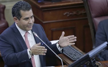 El presidente de la Cámara le pidió al Consejo de Estado precisar qué sucederá con la curul de Santrich, ante el fallo que mantuvo su investidura. Archivo