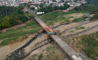 Solitarias, así amanecieron varias trochas que comunican a San Antonio del Táchira con Villa del Rosario. Juan Pablo Cohen