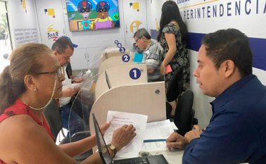 La Opinión