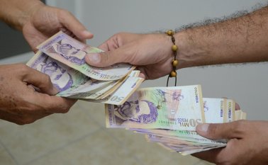 La SuperFinanciera de Colombia hizo énfasis en que lo más importante es conocer la capacidad de endeudamiento antes de adquirir créditos o deudas. Archivo