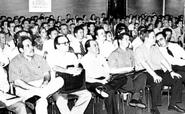 En ella recordamos, en primer plano de izquierda a derecha a Fernando Landínez, Ricardo Zárate Caballero, Álvaro Salgar Villamizar, José Félix Lafaurie, el Contralor Carlos Ossa Escobar y su delegado local Donamaris Ramírez Lobo. La Opinión