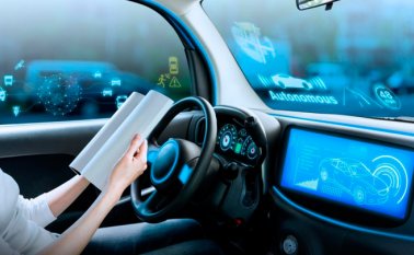 El pistoneo en los carros es consecuencia del mal manejo, por andar con el motor colgado de revoluciones en las retomas y tenerlo mal sincronizado. Internet