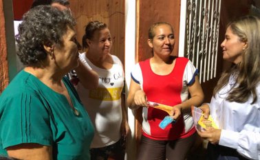 Casa a casa es el sistema de campaña escogido por Martha María Reyes Parra quien recorre los barrios de Cúcuta para recolectar las firmas con el fin de avalar su candidatura a la Alcaldía por el movimiento ‘Mi Ciudad Progresa’.
 Especial