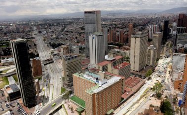 El Banco Mundial también señala que las reformas de política fiscal son un avance para la nación, pues ayudaron a reducir el déficit fiscal del país, que se estima en aproximadamente $30 billones. Colprensa