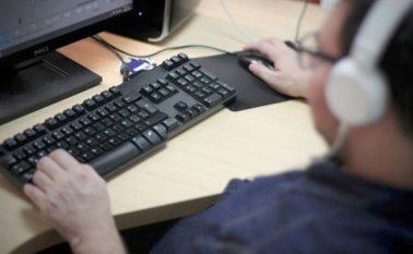 En un estudio publicado en la Universidad de Uruguay en 2012, la profesora, Matilde di Lorenzo, considera que hay más violencia desde el anonimato. Colprensa