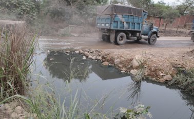 Las aguas negras circulan por todas partes del occidente de Cúcuta, y todas van a parar al río Zulia.
César Obando / La Opinión