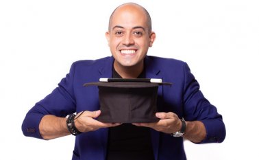 El mago Greco tiene más de 10 años de trayectoria y en el teatro Zulima presentará un espectáculo de 45 minutos.
Cortesía